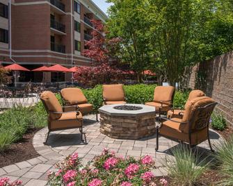 Courtyard by Marriott Newark-University of Delaware - Newark - Binnenhof