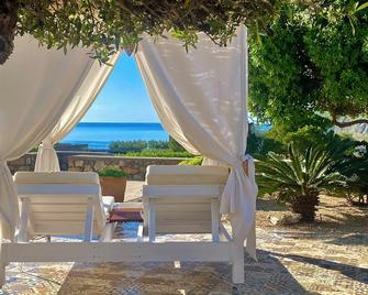 Exquisite Villa Kallisto - Unique Gardens & Pool, Stunning Sea & Mountain Views - Lindos - Patio