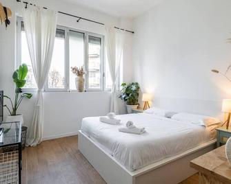 Easylife - Charming one-bedroom apartment few steps from Naviglio Martesana - Milano - Camera da letto