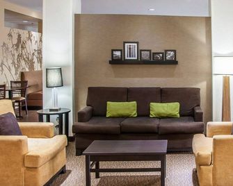 Sleep Inn and Suites Bismarck I-94 - Bismarck - Wohnzimmer
