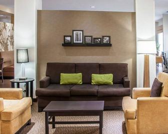 سليب إن آند سويتس بيسمارك أي-94 - بسمارك - غرفة معيشة