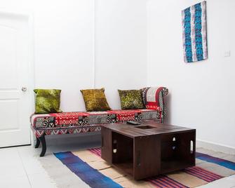 Eastwest Hospitality - Freetown - Sala de estar