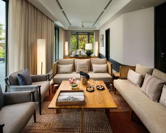 Taj Taal Kutir Kolkata - Kolkata - Living room