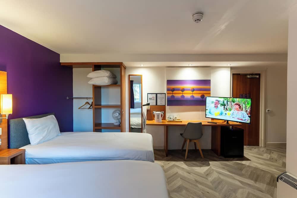 تيجر إن ديربي - ديربي - غرفة نوم