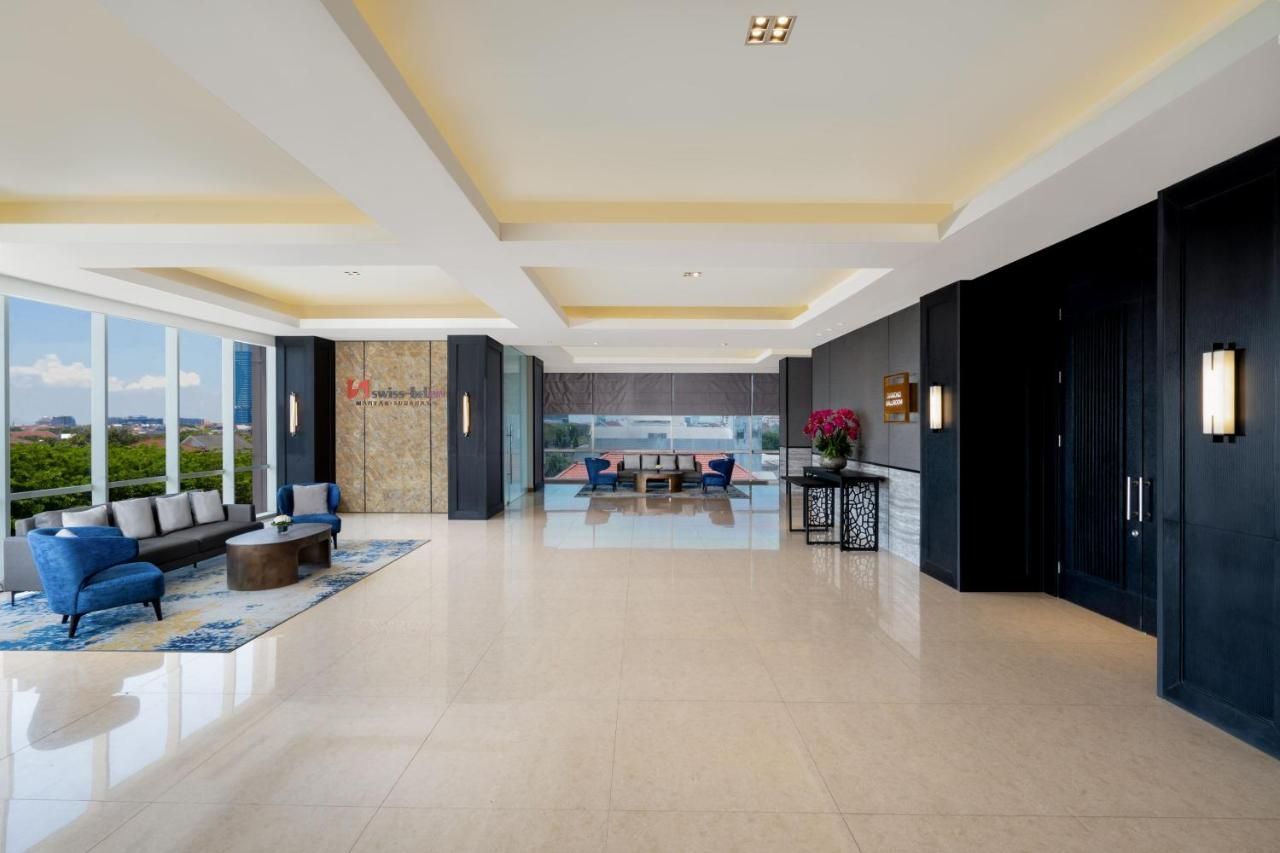 Swiss-Belinn Manyar thumbnail 2