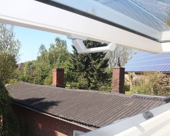 Charming family and pet friendly apartment in rural idyll - pure relaxation - Kiel - Balkon