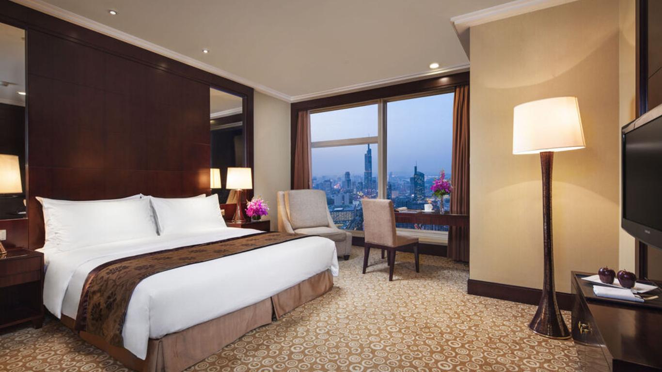 Golden Eagle Summit Hotel Downtown