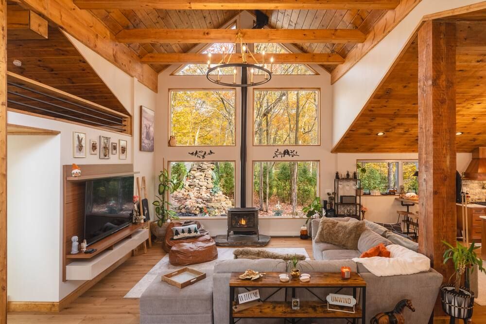 Mount Zurich/Poconos/14 Ppl/XL Hot Tub/Pool Table /Playground/Fire-Pit /Games