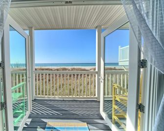 Beach Front 1st floor with Amazing Views - Laguna Beach - Balcón