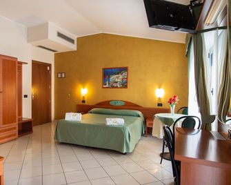 Hd Hotel - Milan - Bedroom