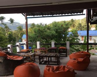 Moov Inn Garden Hostel - Ko Tao - Balkon