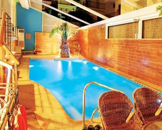 Hotel Kosmopolit - Loutraki - Piscina