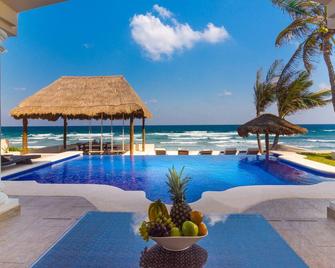 Villa Sofia Luxurious Ocean Front Villa Last Minute Discounts - Tulum - Pool