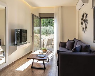 Sun City Luxury Apartments - Asgourou - Soggiorno