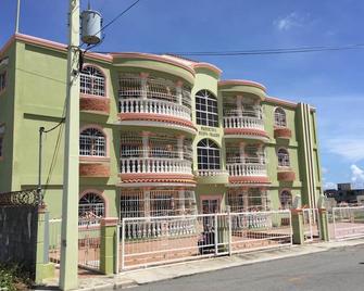Perfect place for vacation - Baní - Edificio