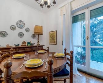 Villa Tigullio Vintage Holiday Flat - Rapallo - Dining room