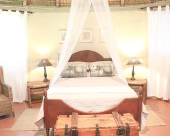 Fleur de Lys Guest Farm - Hoedspruit - Slaapkamer
