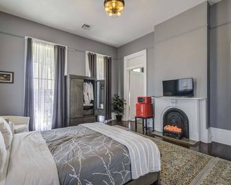 The George Manor - Galveston