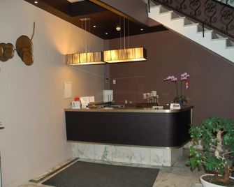 Hôtel de L'Avenue - Saintes - Recepce