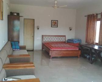 Valley View Home stay - Bāvda - Habitación