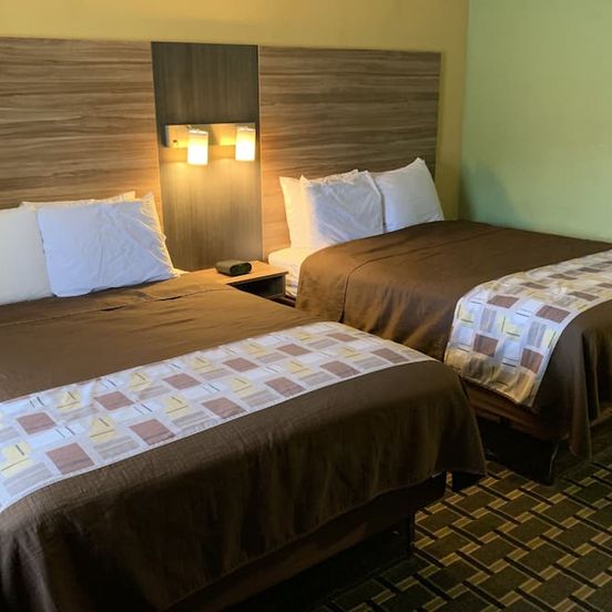 Bedroom view of University Manor Inn