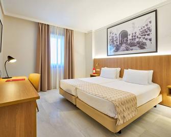 Hotel Exe Ciudad de Cordoba - Córdoba - Bedroom