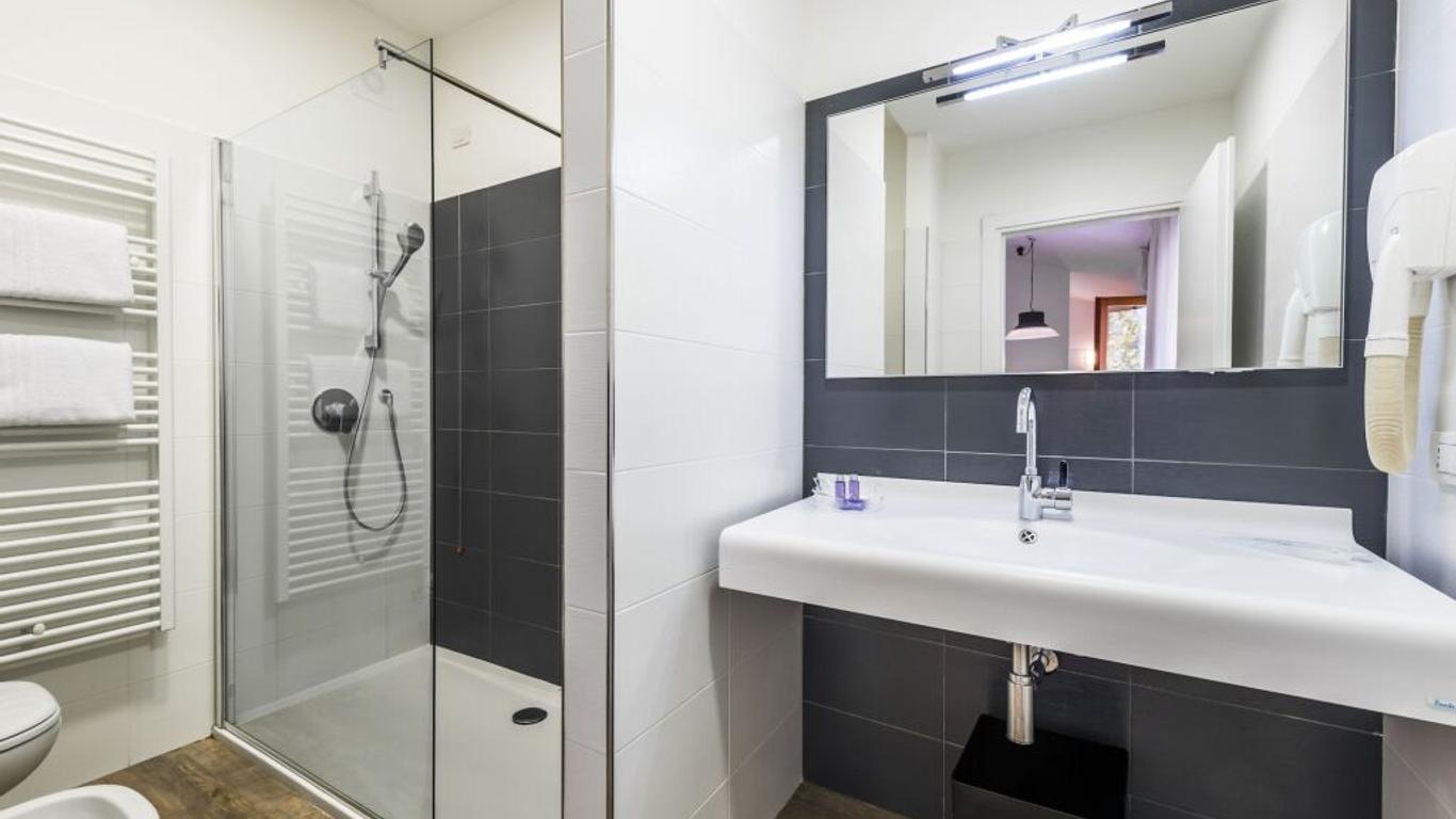 Torbole Aparthotel