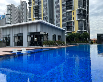 Le Pavillion Puchong By Emily In Town - Puchong - Bể bơi