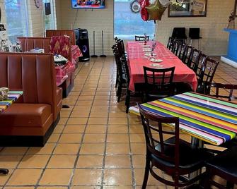 Champions Inn - Del Rio - Restaurant