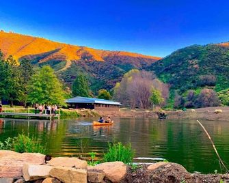 Ojai's Howard Creek Camp at Rancho Grande - Ojai - Vista del exterior