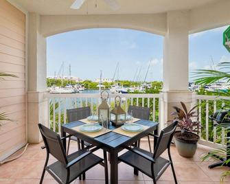 Painted Sky~2 Br/2 Ba Waterfront Condo At Sunset Marina W/ Pool & Boat Slip! - Key West - Varanda