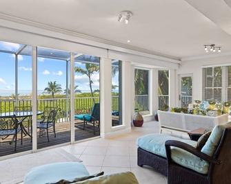 A Saba Wind South- Oceanfront Estate with Pool on Captiva Island! - 凱普蒂瓦 - 陽台