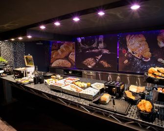 Plaza Inn Stays Design Dortmund - Dortmund - Buffet