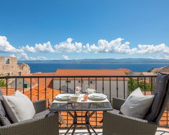 Apartments Valentina - Bol - Balkón