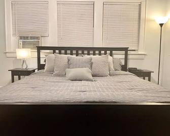 Beautiful 1B/1B in Southwest Atlanta. - East Point - Bedroom