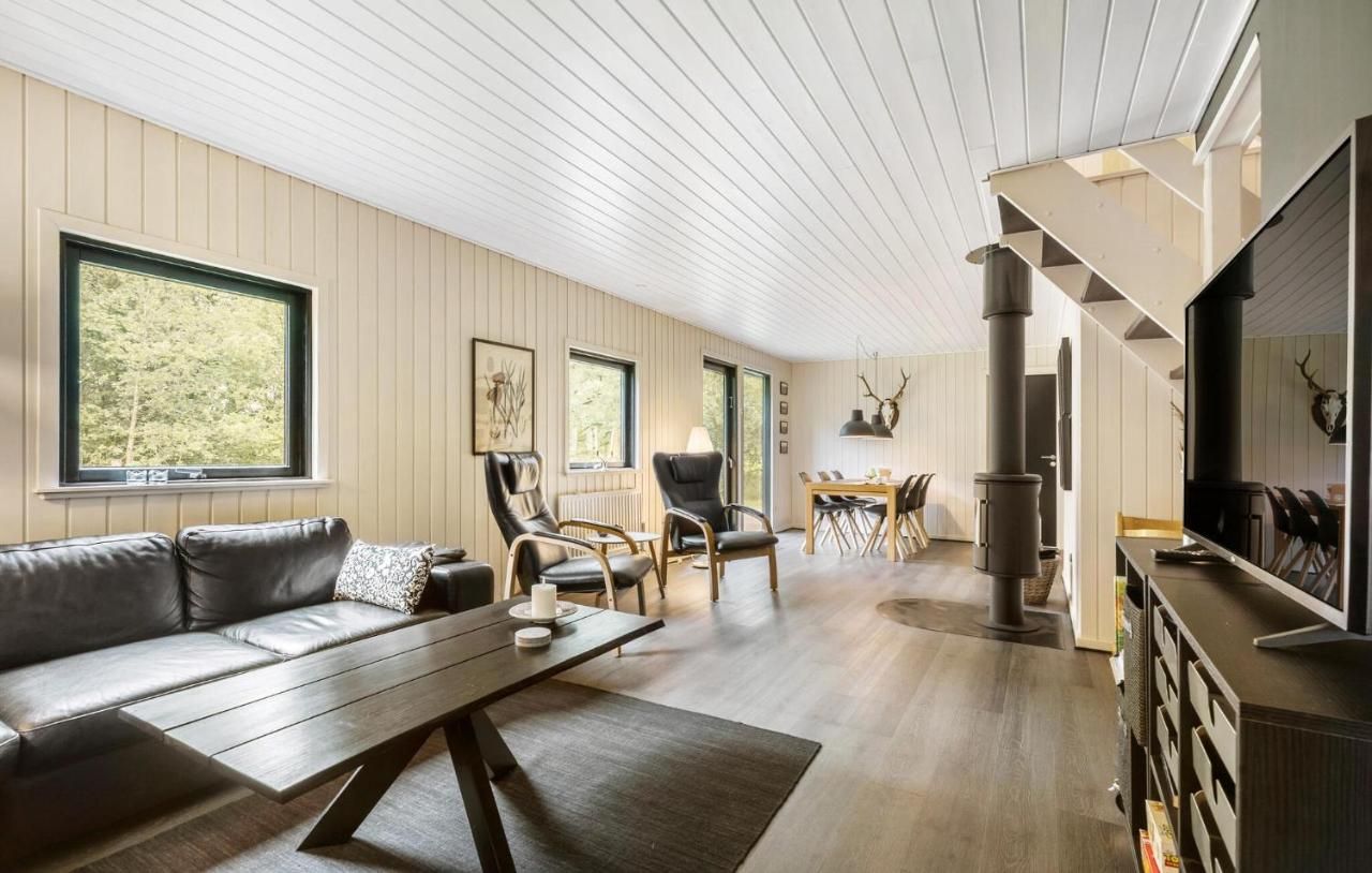 Beautiful Home In Give With Kitchen – Brande