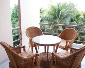 羅勇旭日海洋沙灘度假村 - 拉勇 - 羅永 - 陽台