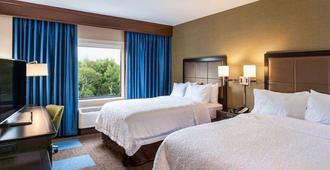 Hampton Inn & Suites Duluth North MN - דולות' - חדר שינה