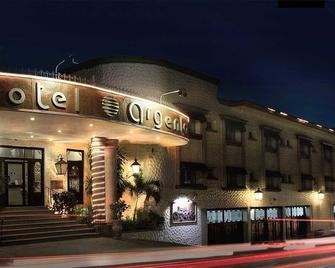 Hotel Argento - קוארנאבאקה - בניין