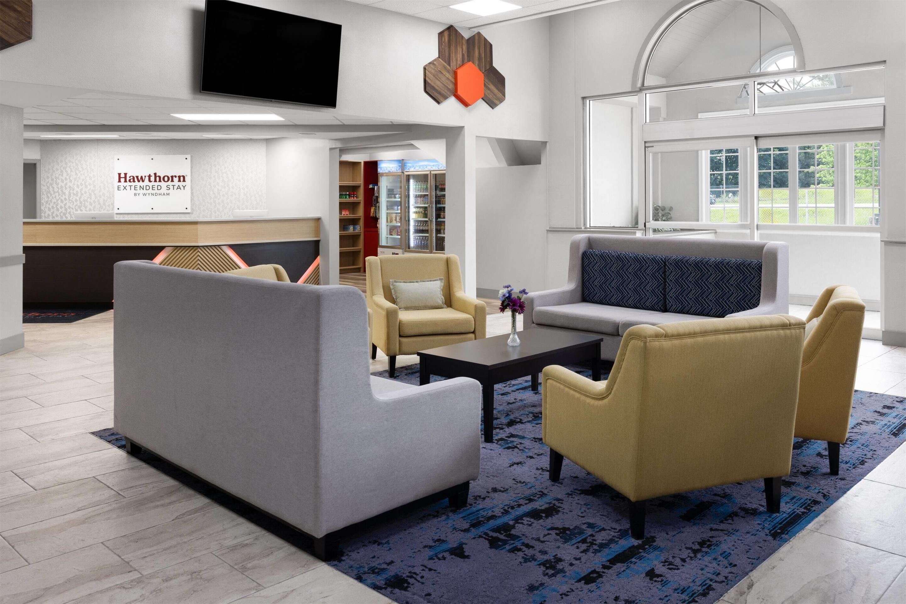 Hawthorn Extended Stay by Wyndham Chambersburg - Chambersburg - Lounge