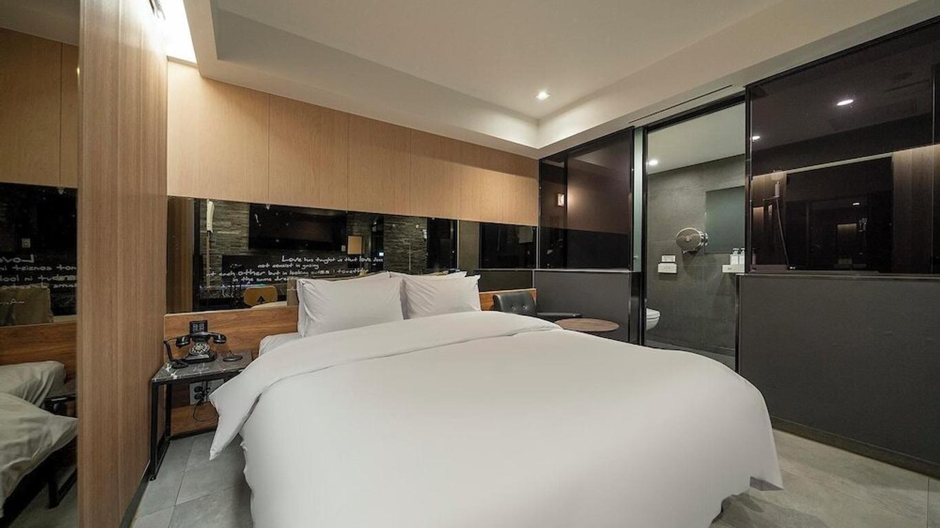 Seoul National Univ Stn 54beonga