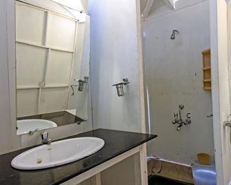 Cuba Premium Bungalows - Canacona - Bathroom