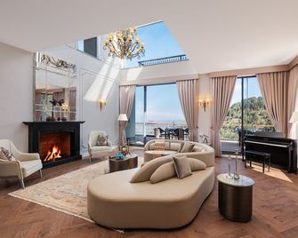 Amaraya Resort, Araiya Anthology - Nainital - Living room