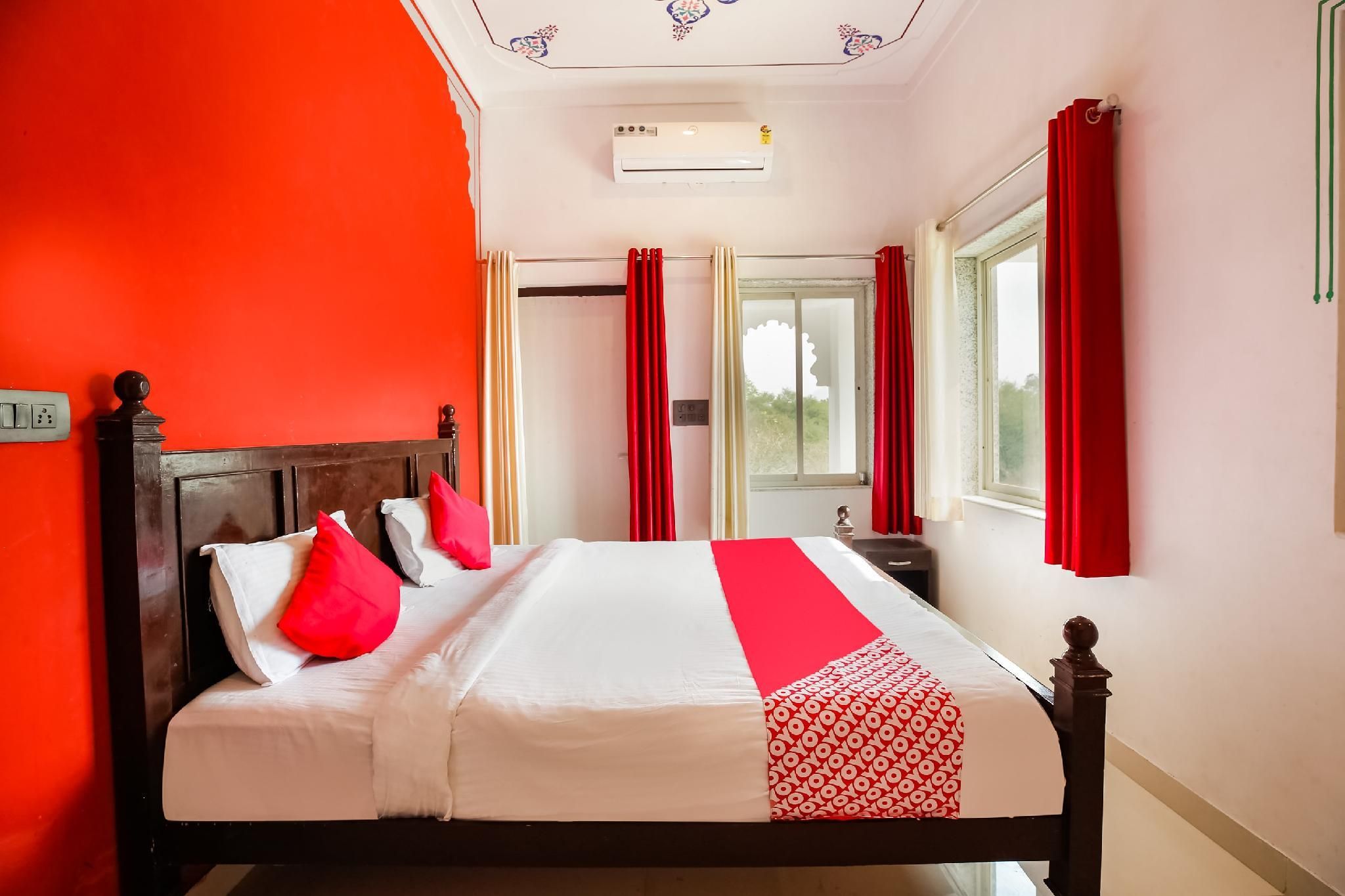 OYO Flagship 65920 Hotel Shree Daulatgarh - أودايبور - غرفة نوم