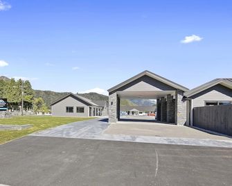 Grand Suites Murchison - Murchison - Gebäude