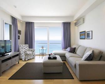 Dalyan Residence & Suites - Cesme - Living room