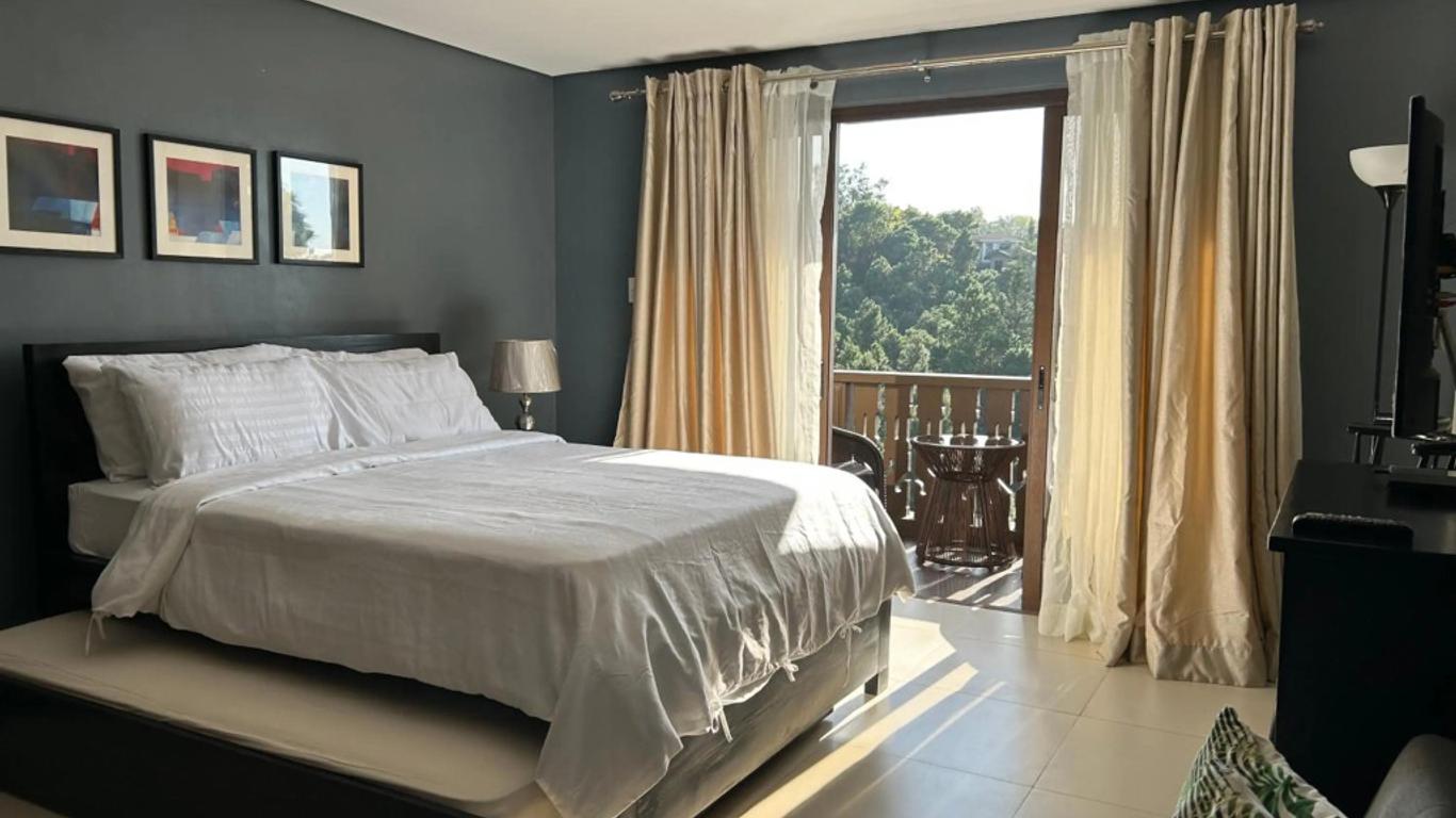 Crosswinds Resort Suites