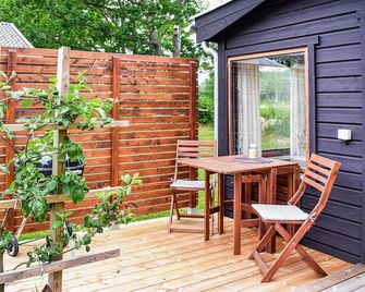 Stunning home in Löttorp with WiFi - Löttorp - Patio