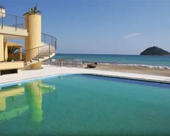 Camping Delfino - Albenga - Piscine