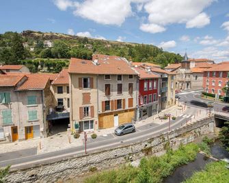勒皮恩維萊民宿酒店 - 瓦爾普雷勒皮 - Vals-près-le-Puy - 室外景